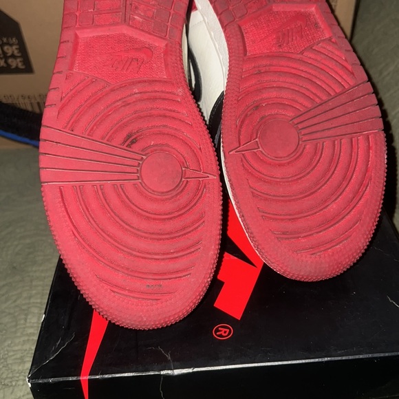 Jordan 1 High Og bred toe size 6y Gradeschool - Picture 5 of 7